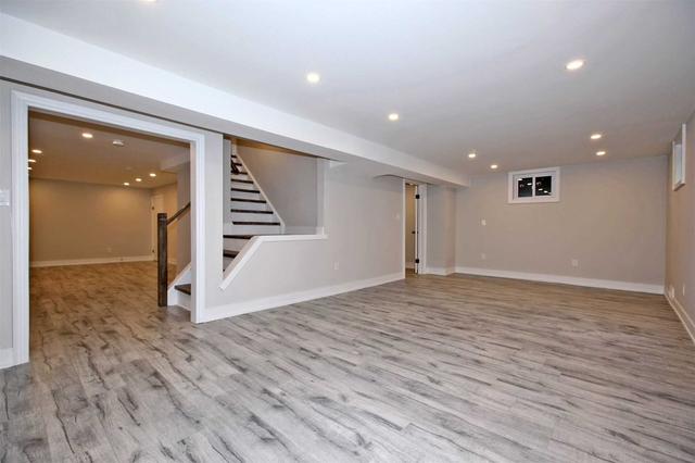 539 Isabella Ave, House detached with 4 bedrooms, 4 bathrooms and 6 parking in Mississauga ON | Image 29