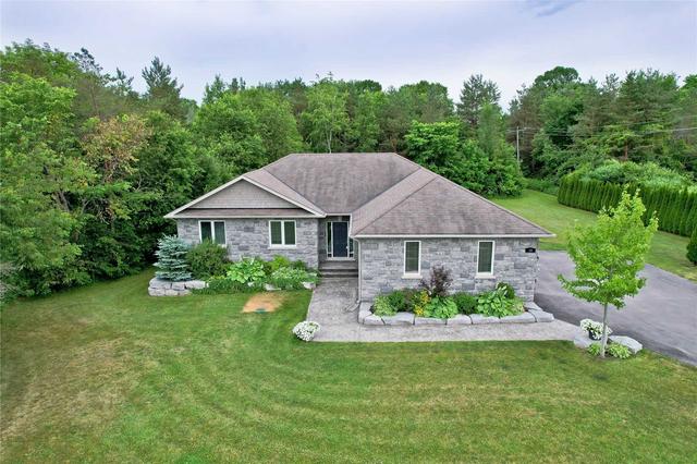 15 Merrington Ave, House detached with 3 bedrooms, 3 bathrooms and 11 parking in Oro Medonte ON | Image 1