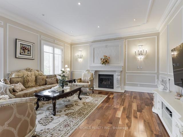 19 Alessia Crt, House detached with 4 bedrooms, 7 bathrooms and 11 parking in Richmond Hill ON | Image 7