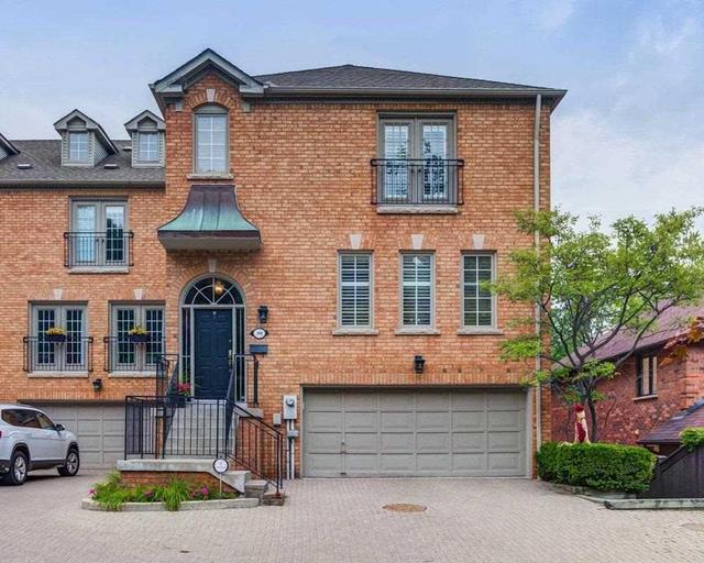 10 Cole Millway, Townhouse with 3 bedrooms, 4 bathrooms and 2 parking in Toronto ON | Image 1