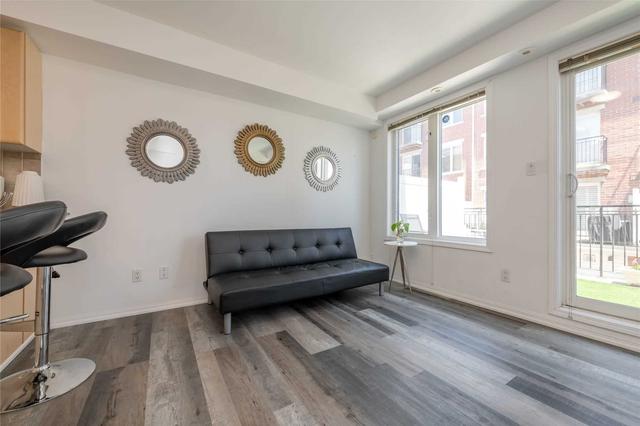 th 503 - 25 Laidlaw St, Townhouse with 3 bedrooms, 3 bathrooms and 1 parking in Toronto ON | Image 6