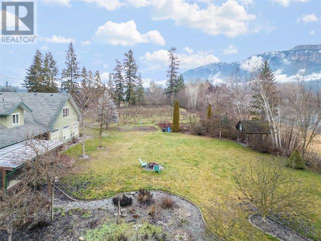 70 Waterside Road, Home with 5 bedrooms, 3 bathrooms and 20 parking in North Okanagan F BC | Image 10
