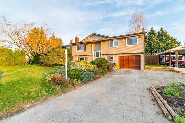 26540 32a Avenue, House detached with 5 bedrooms, 2 bathrooms and 4 parking in Langley BC | Image 3