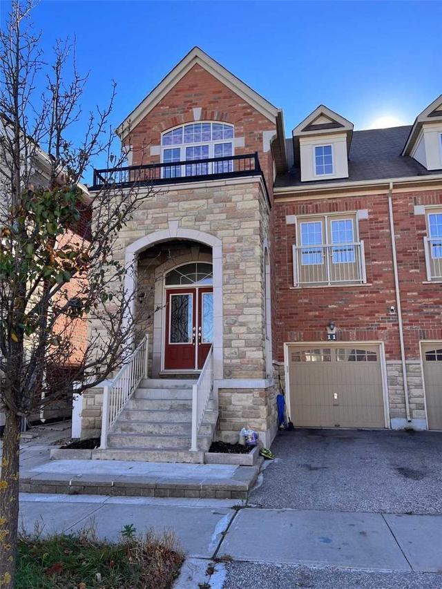 11 Zeng Cheng Dr, House attached with 2 bedrooms, 1 bathrooms and 1 parking in Markham ON | Card Image