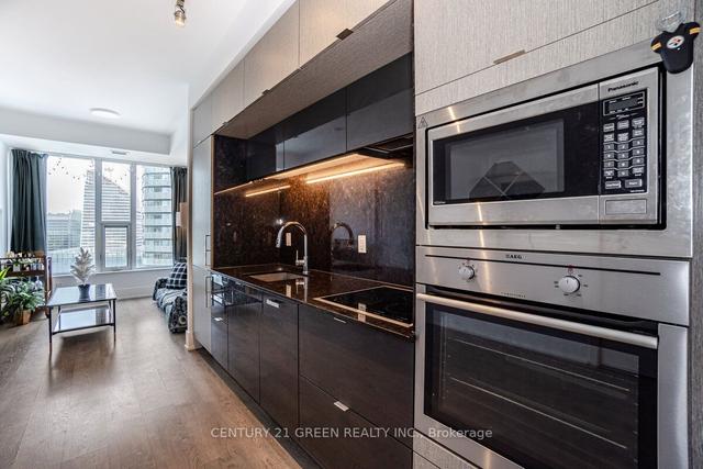 5502 - 10 York St, Condo with 1 bedrooms, 2 bathrooms and 0 parking in Toronto ON | Image 27