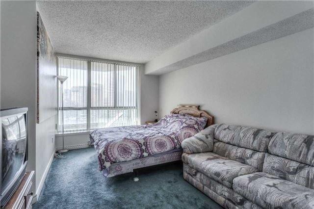 1412 - 38 Elm St, Condo with 1 bedrooms, 1 bathrooms and null parking in Toronto ON | Image 10
