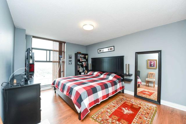 ph 2501 - 135 Marlee Ave, Condo with 2 bedrooms, 2 bathrooms and 1 parking in Toronto ON | Image 4