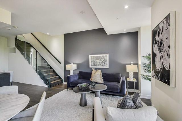 306 - 35 Wabash Ave, Townhouse with 3 bedrooms, 3 bathrooms and 1 parking in Toronto ON | Image 2