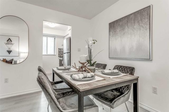 708 - 3 Pemberton Ave, Condo with 1 bedrooms, 1 bathrooms and 1 parking in Toronto ON | Image 3