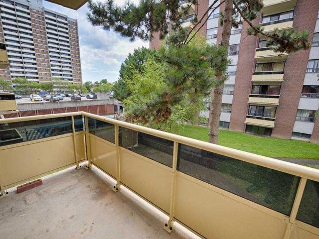211 - 921 Midland Ave, Condo with 2 bedrooms, 1 bathrooms and 1 parking in Toronto ON | Image 8