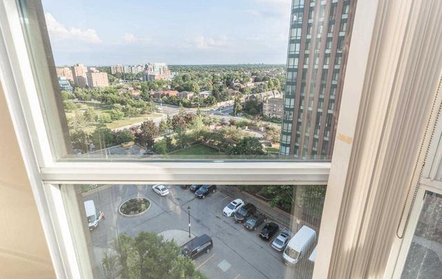1012 - 145 Hillcrest Ave, Condo with 2 bedrooms, 2 bathrooms and 2 parking in Mississauga ON | Image 8