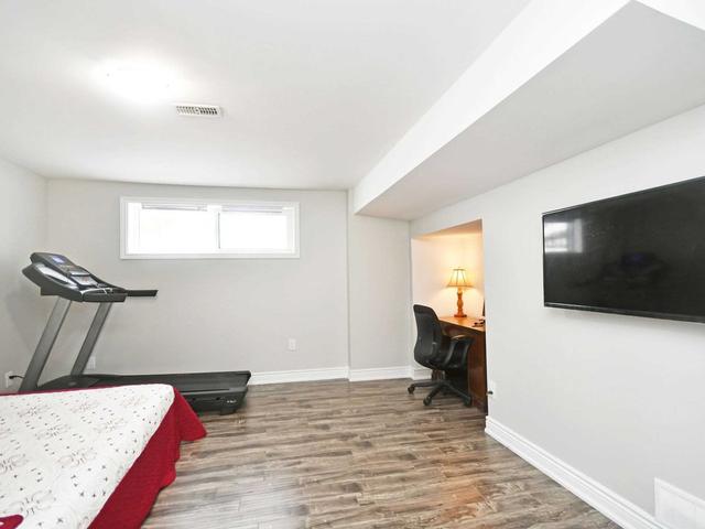 23 Hadrina St, House detached with 3 bedrooms, 3 bathrooms and 6 parking in Brampton ON | Image 25