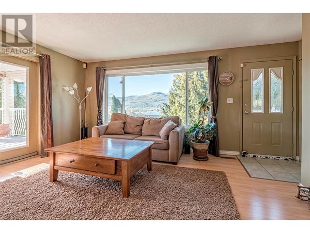 6548 Longacre Drive, House detached with 3 bedrooms, 2 bathrooms and 7 parking in Vernon BC | Image 7