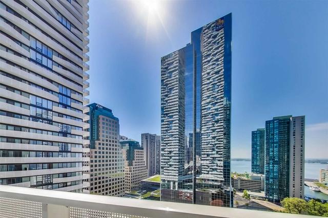 1810 - 100 Harbour St, Condo with 3 bedrooms, 2 bathrooms and 1 parking in Toronto ON | Image 21