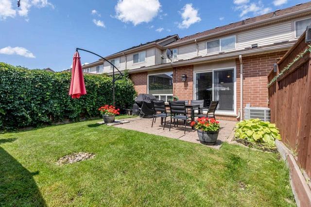 1644 Beard Dr, House attached with 3 bedrooms, 2 bathrooms and 2 parking in Milton ON | Image 28