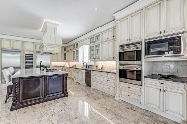 58 Rockview Gdns, House detached with 4 bedrooms, 8 bathrooms and 14 parking in Vaughan ON | Image 9