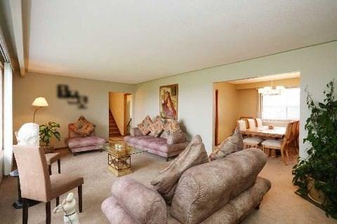 14823 Dixie Rd, House detached with 4 bedrooms, 3 bathrooms and 10 parking in Caledon ON | Image 4