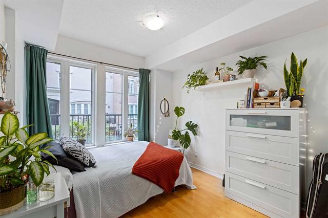 207 - 26 Western Battery Rd, Townhouse with 2 bedrooms, 2 bathrooms and 1 parking in Toronto ON | Image 5