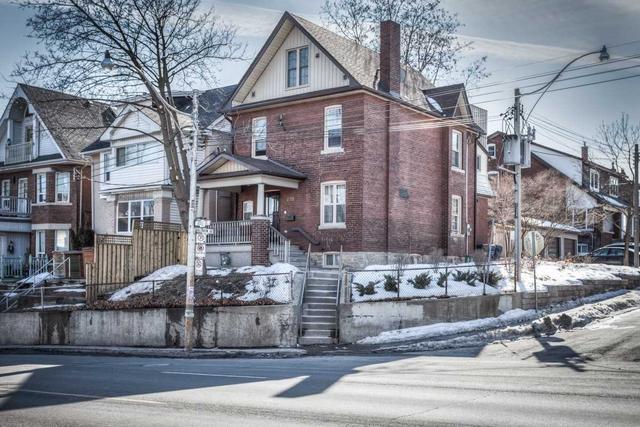 220 Keele St, House detached with 4 bedrooms, 5 bathrooms and 6 parking in Toronto ON | Image 1