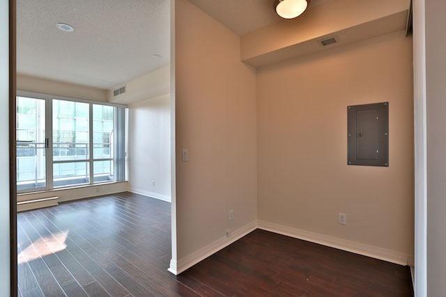 1002 - 220 Victoria St, Condo with 1 bedrooms, 2 bathrooms and 1 parking in Toronto ON | Image 13
