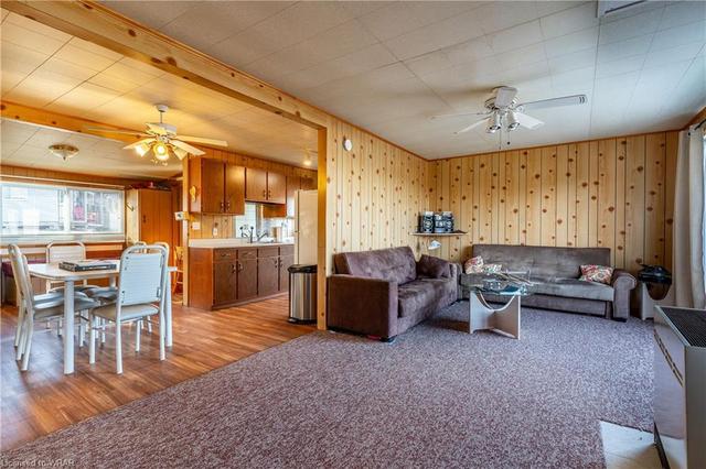 894 Road 9 W, House detached with 3 bedrooms, 1 bathrooms and 11 parking in Mapleton ON | Image 6