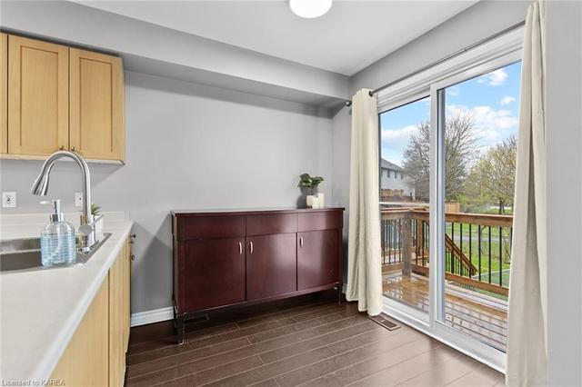 700 Mclean Court, House attached with 3 bedrooms, 1 bathrooms and 3 parking in Kingston ON | Image 4