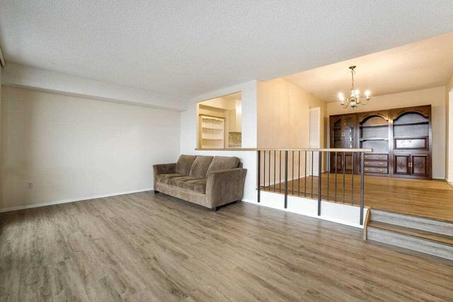 1509 - 260 Scarlett Rd, Condo with 2 bedrooms, 1 bathrooms and 1 parking in Toronto ON | Image 1