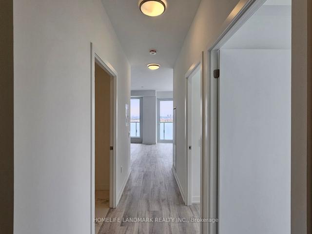 s1006 - 8 Olympic Garden Dr, Condo with 3 bedrooms, 2 bathrooms and 1 parking in Toronto ON | Image 3