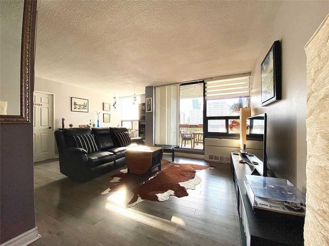 1019 - 50 Mississauga Valley Blvd, Condo with 3 bedrooms, 2 bathrooms and 1 parking in Mississauga ON | Image 12