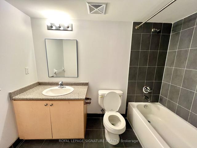 201 - 15 Maplewood Ave, Condo with 1 bedrooms, 1 bathrooms and 0 parking in Toronto ON | Image 4