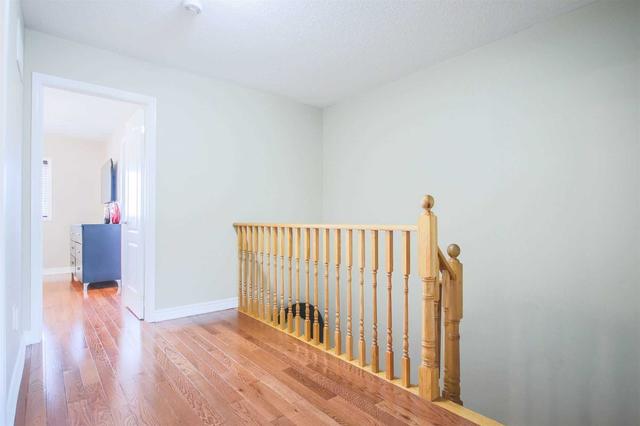 7 Bamboo Grve, House attached with 3 bedrooms, 4 bathrooms and 2 parking in Brampton ON | Image 17