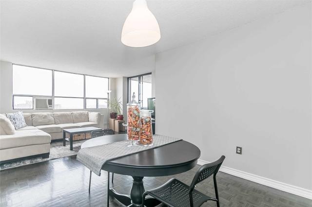 1402 - 25 Sunrise Ave, Condo with 3 bedrooms, 2 bathrooms and 1 parking in Toronto ON | Image 25
