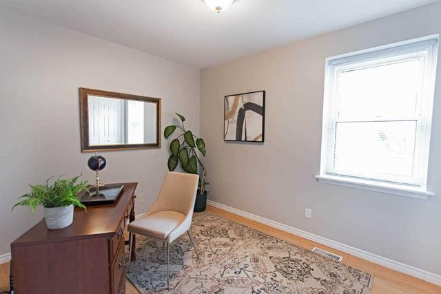 5247 Broughton Cres N, House detached with 3 bedrooms, 2 bathrooms and 3 parking in Burlington ON | Image 11