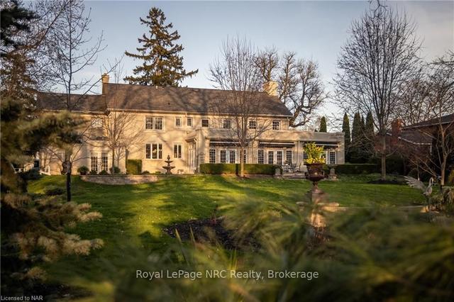 8 Hillcrest Ave, House detached with 5 bedrooms, 5 bathrooms and 7 parking in St. Catharines ON | Image 30