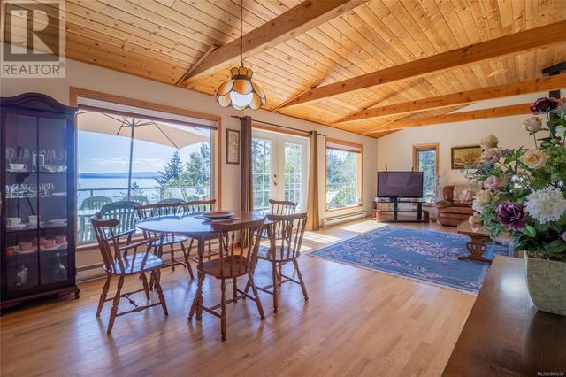 3731 Privateers Rd, House detached with 4 bedrooms, 2 bathrooms and 5 parking in Southern Gulf Islands BC | Image 9