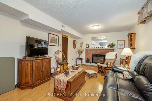 64 Linkdale Rd, House detached with 3 bedrooms, 2 bathrooms and 6 parking in Brampton ON | Image 29