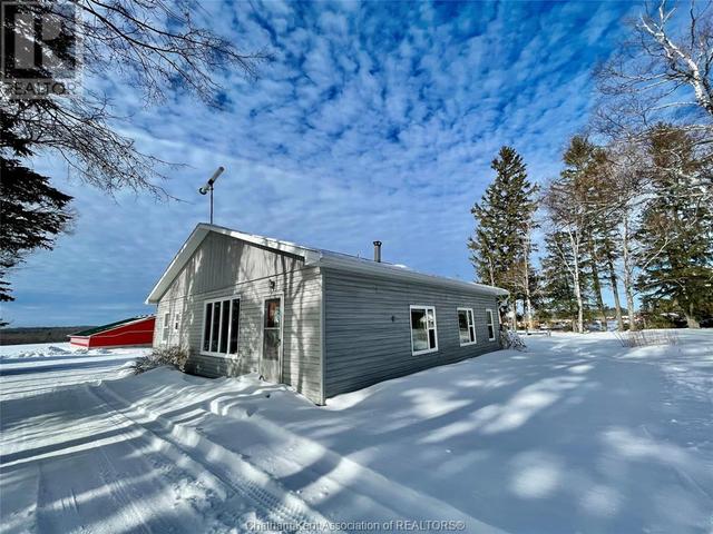 4045 On 579 Highway, Home with 4 bedrooms, 2 bathrooms and null parking in Cochrane ON | Image 24