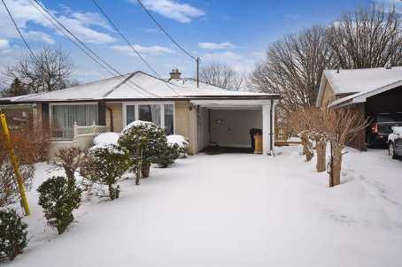 8 Tuna Crt, House semidetached with 3 bedrooms, 2 bathrooms and 3 parking in Toronto ON | Image 1