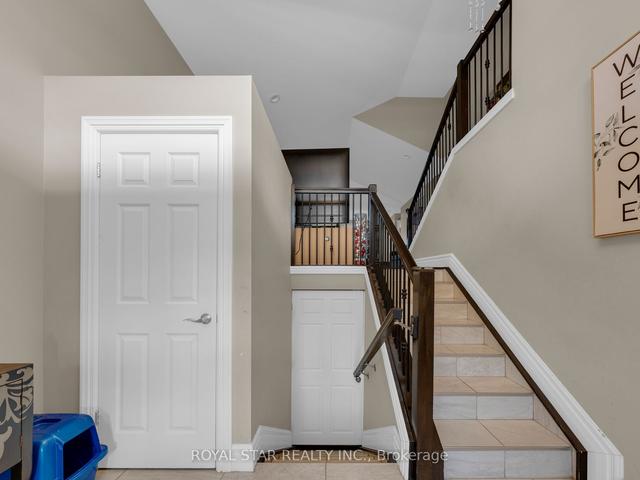 1818 Dominion Blvd, House detached with 3 bedrooms, 3 bathrooms and 4 parking in Windsor ON | Image 31