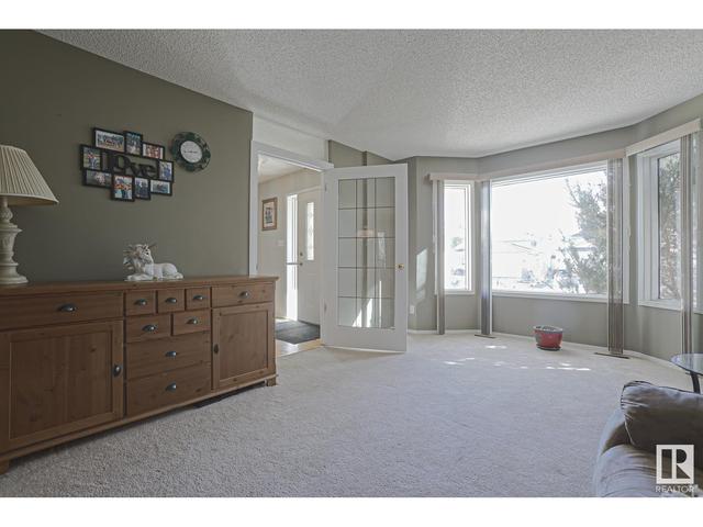 4212 46 Av, House detached with 4 bedrooms, 3 bathrooms and 4 parking in Beaumont AB | Image 4