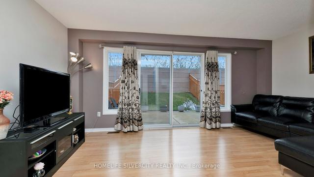 70 Tumbleweed Tr, House semidetached with 4 bedrooms, 4 bathrooms and 5 parking in Brampton ON | Image 9