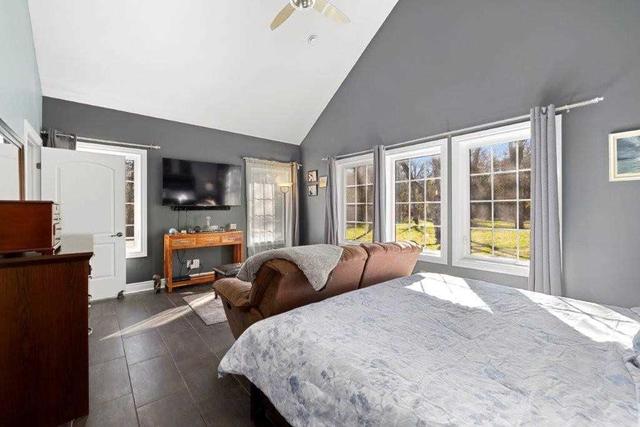 160 Sunrise Dr, House detached with 4 bedrooms, 3 bathrooms and 16 parking in Prince Edward County ON | Image 15