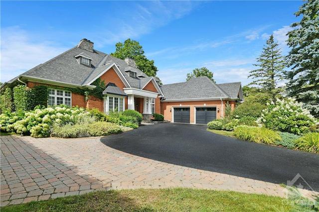 5528 Wicklow Drive, House detached with 4 bedrooms, 5 bathrooms and 6 parking in Ottawa ON | Image 1