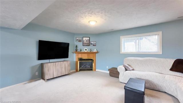 731 Reynolds Drive, House detached with 4 bedrooms, 2 bathrooms and 4 parking in Kincardine ON | Image 13