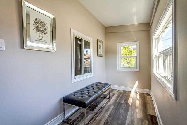 304 Westlake Ave, House detached with 2 bedrooms, 1 bathrooms and 2 parking in Toronto ON | Image 11