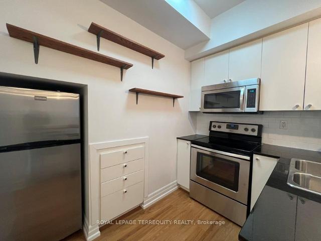 402 - 15 Sousa Mendes St, Townhouse with 1 bedrooms, 1 bathrooms and 1 parking in Toronto ON | Image 13