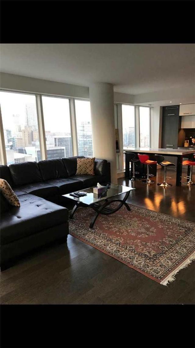 2205 - 8 The Esplanade Ave, Condo with 1 bedrooms, 2 bathrooms and 1 parking in Toronto ON | Image 4