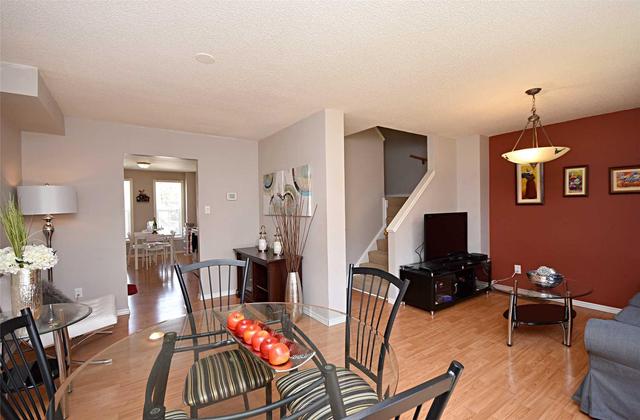 73 - 2272 Mowat Ave, Townhouse with 3 bedrooms, 2 bathrooms and 1 parking in Oakville ON | Image 2