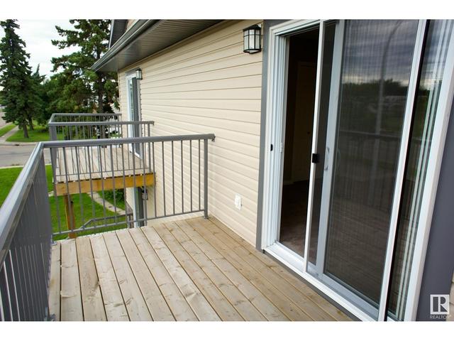 11841 97 St Nw, House attached with 3 bedrooms, 2 bathrooms and 4 parking in Edmonton AB | Image 21