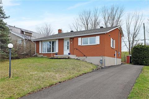 514 Fortington Street, House detached with 3 bedrooms, 2 bathrooms and 3 parking in Renfrew ON | Card Image